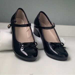 Black Patent Mary Jane Block Heel Pumps with Bow
